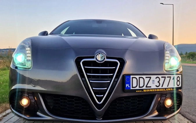 Alfa Romeo Giulietta cena 28400 przebieg: 264000, rok produkcji 2012 z Bielawa małe 326